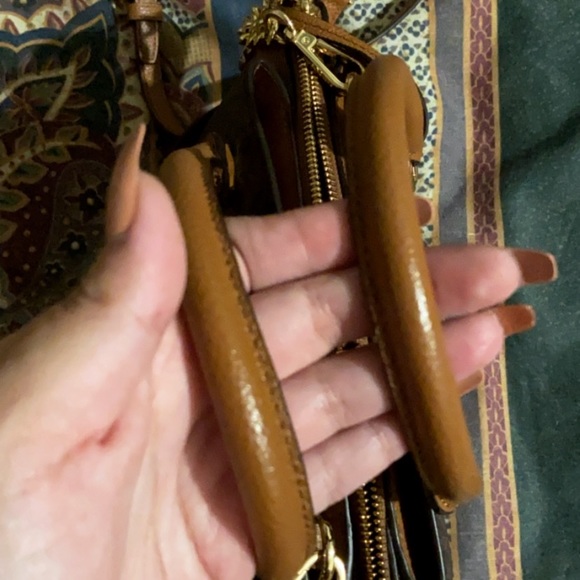 Michael kors signature crossbody satchel - Picture 5 of 5